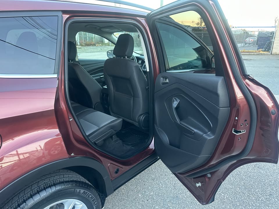 Ford escape se 4wd