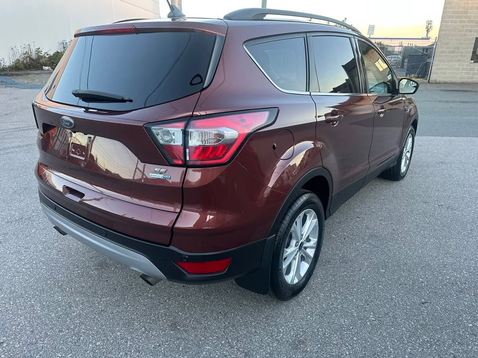 Ford escape se 4wd