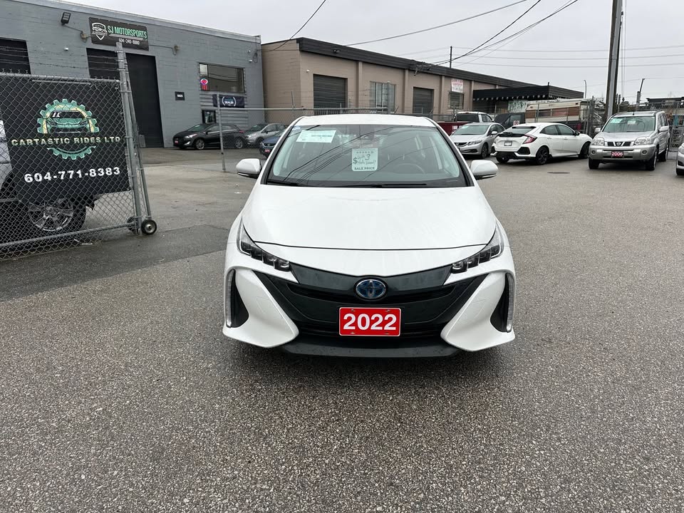 Toyota prius plug in hybrid